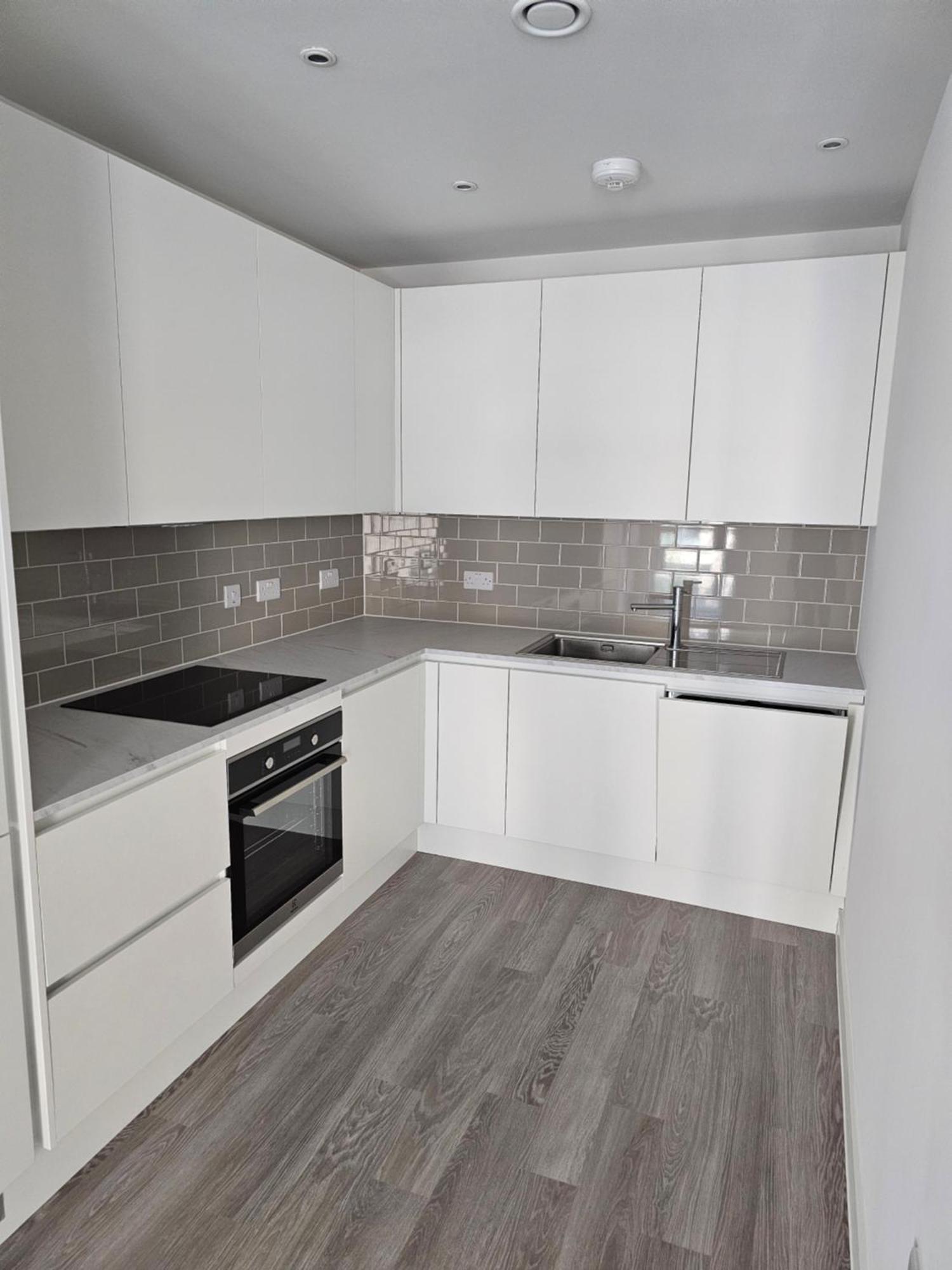 Spacious 30 Minutes To London Southall